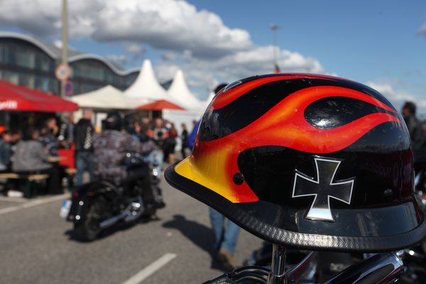 HarleyHH2011   197.jpg - Hamburger Harley Days 2011, Harley Davidson,   village,